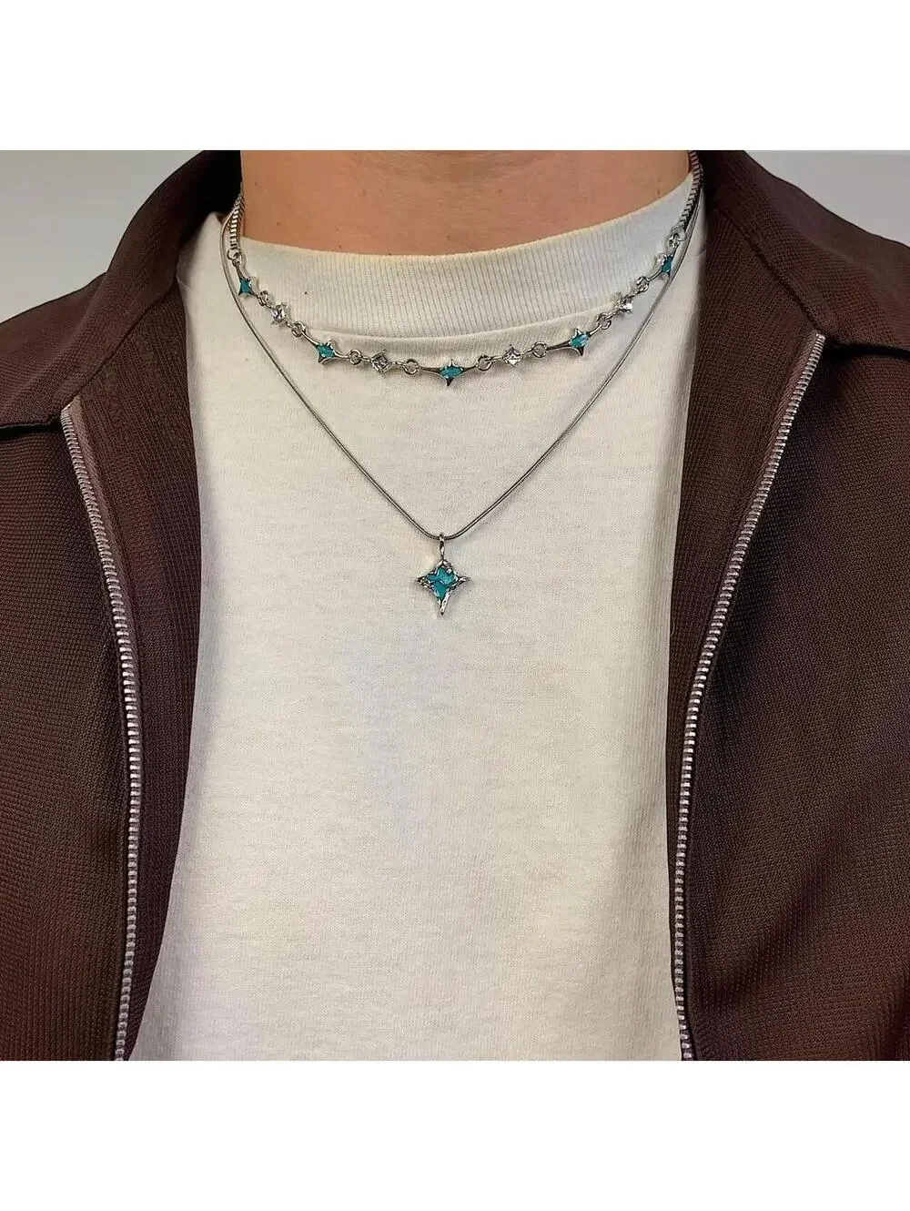 Cyber y2k 2000s style Futuristic Star pendant turquoise silver necklace. 2